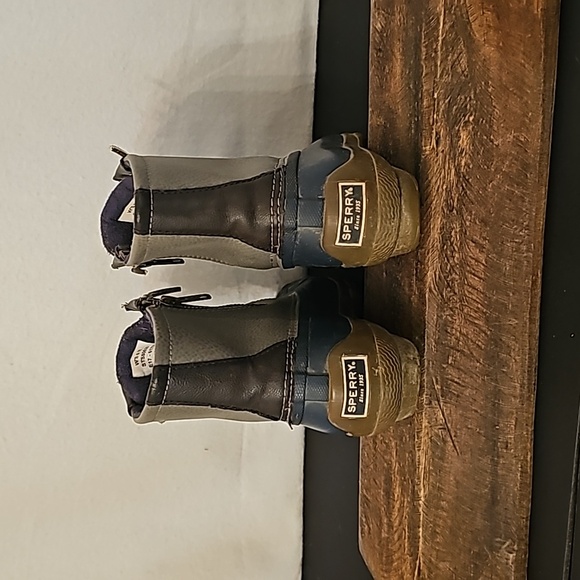 Sperry Duck Boots - Picture 4 of 6